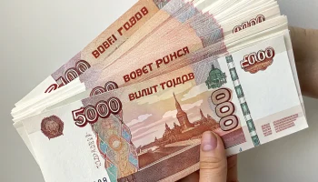 Пенсионерам предлагают вакансии с зарплатой выше 100 000 рублей